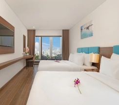 Семейный полулюкс с видом на реку в Gold Plaza Hotel Da Nang