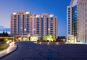 Отель Badamdar Hotel and Residences в Баку