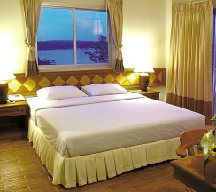 Номер Standard с балконом и с видом на море в Krabi River Hotel