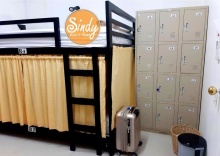 Кровать в общем номере в Sindy Hostel