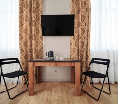 Люкс двухкомнатный с ванной в Лабиринт