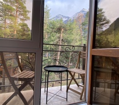 Апартаменты двухкомнатные с камином в Eco village