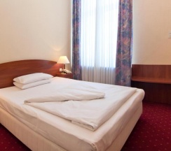 Двухместный номер Standard двуспальная кровать в Hotel Kronprinz Hamburg