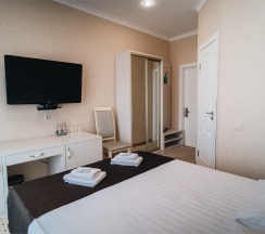 Двухместный номер с кроватью размера king-size и балконом в GemstHotel&SPA