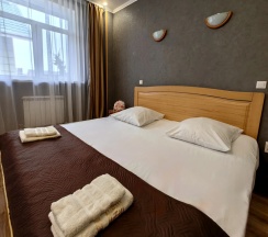 Двухместный полулюкс двуспальная кровать в Анна