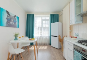 Апартаменты Апартаменты на Стильная 2-к квартира на Комарова д 17 к.2 в Омске