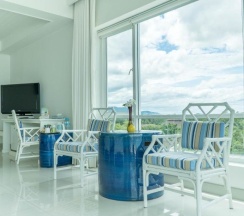 Люкс с балконом в Cera Resort Chaam