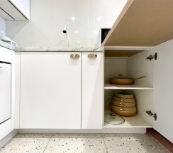 Двухуровневая студия на мансарде с джакузи в ЖК "UP-квартал Пушкинский". Близость к НИИ Турнера в Rauktis apartments