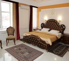 Номер стандарт бизнес с 1 двуспальной кроватью в Barocco Lv Hotel