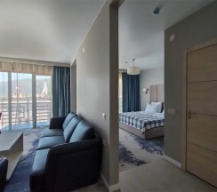 Семейный номер Deluxe с 2 комнатами с балконом и с красивым видом из окна в Sokol