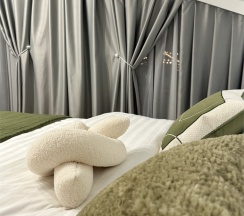 Дом «DOUBLE» с банным чаном на террасе в Luxe House