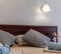 Двухместный номер Standard с балконом и с красивым видом из окна двуспальная кровать в Гостевой дом