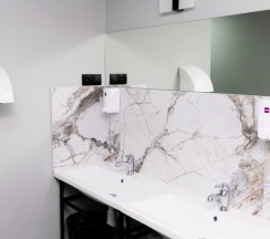 Кровать в общем номере в Тахар