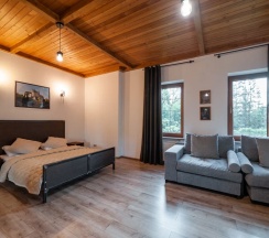 Коттедж с красивым видом из окна в Замок Монсоро