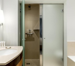 Двухместный номер Prestige двуспальная кровать в Renaissance Paris Vendome Hotel