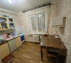 Квартира в Апартаменты на 10-й микрорайон, 3