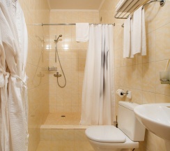 Улучшенный с балконом в Аист