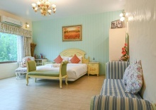 Семейный люкс в Swiss Valley Hip Resort