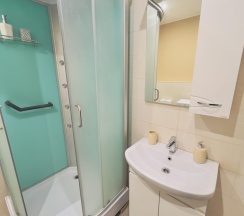 1-комнатные апартаменты улучшенные в Smile Apartments (Смайл Апартментс) на улице Жмайлова 4Г