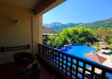 Двухместный номер Deluxe с балконом двуспальная кровать в Belle Villa Resort Chiangmai