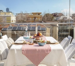 Номер Standard Пентхаус c 1 комнатой с балконом и с частичным видом на море в Residence Sunrise Cesenatico