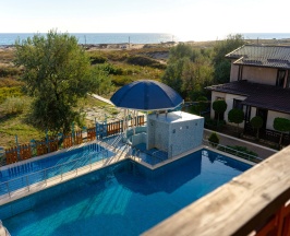 4х местный Полулюкс с террасой и панорамным видом на море в Благовещенка