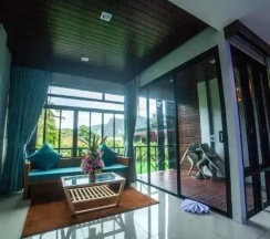 Двухместный люкс Deluxe с видом на море (двуспальная кровать) в Chaokoh Phi Phi Hotel & Resort