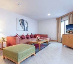 Двухместный люкс Space Zone Presidential 1-Bed двуспальная кровать в Baiyoke Sky Hotel