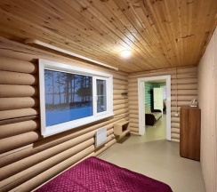 Коттедж с 3 комнатами с красивым видом из окна в Lambi House