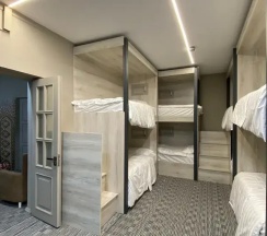Кровать в общем номере в Happy Moments Hostel
