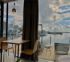 Зеркальный дом в F911