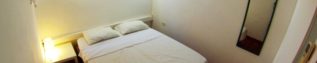 Двухместный номер Standard двуспальная кровать в Overstay TLV Hostel