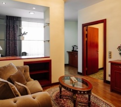 Номер Люкс (двухкомнатный) в Ring Premier Hotel