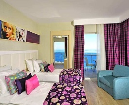 Семейный номер Deluxe в Azura Deluxe Resort & Spa