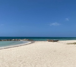 Апартаменты в Hospitality Expert F32 Beach front Pool & Chef