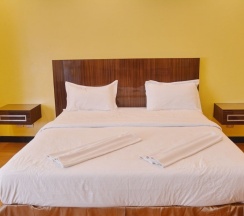 Двухместный номер Deluxe двуспальная кровать в Taj Place Residency