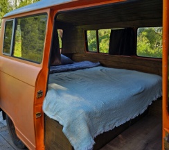 Barry в Hippy Hotel