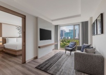 Люкс Executive с видом на город в Courtyard By Marriott North Pattaya