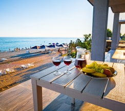 Двухместный номер Делюкс c 1 комнатой с балконом двуспальная кровать в Green land