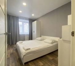 Апартаменты с 3 комнатами в Две Подушки