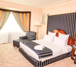Люкс Presidential с красивым видом из окна в Отель City Palace
