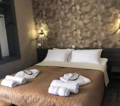 Двухместный номер Standard с балконом (двуспальная кровать) в Отель Paradise Kazbegi