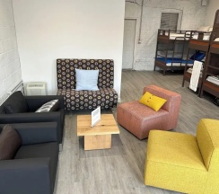 Кровать в общем номере в Stay 424 Hostel