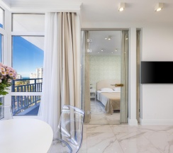 Апартаменты люкс #13 в Sun Apartments ЖК Москва Апарт