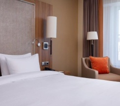 НОМЕР С БОЛЬШОЙ КРОВАТЬЮ (KING SIZE) в Doubletree by Hilton Tyumen