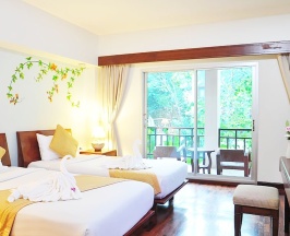 Двухместный номер Superior с балконом двуспальная кровать в Lomtalay Chalet Resort