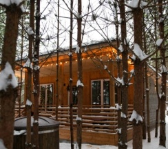 Просторная дача  с 2мя раздельными спальнями с панорамными окнами и японским банным чаном "фурако" в Дача на горе-море