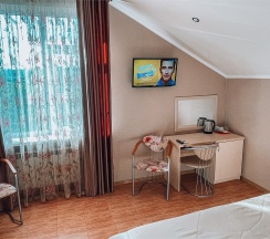 Первая категория (мансарда, вид на озеро) в Вилла Вальмонт