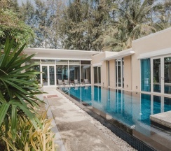 Вилла с 4 комнатами в Splash Beach Villa Resort
