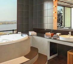 Двухместный люкс Luxury двуспальная кровать в Heritance Kandalama